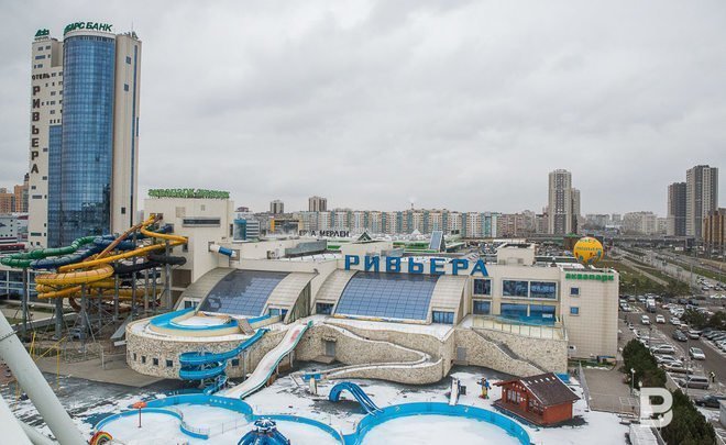 В Казани пользователи заметили очередь у входа в аквапарк