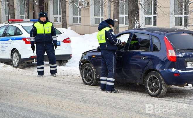 Сотрудники ГИБДД Татарстана поздравят добросовестных водителей в новогоднюю ночь