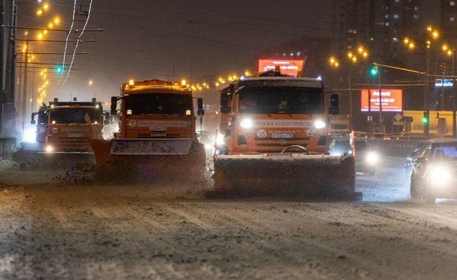 Ночью на уборку казанских дорог выйдет 321 единица спецтехники