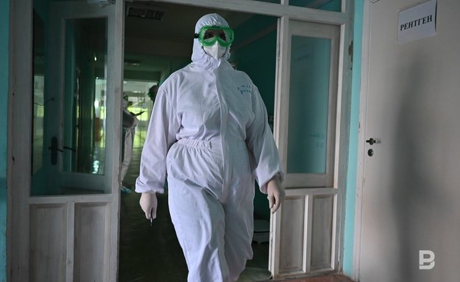 Главное о коронавирусе на 12 июля: браслеты для заболевших в Гонконге, Минниханов поручил усилить вакцинацию