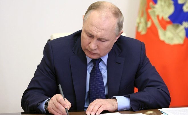 Путин подписал указ о переводе в рубли платежей за самолеты иностранных компаний