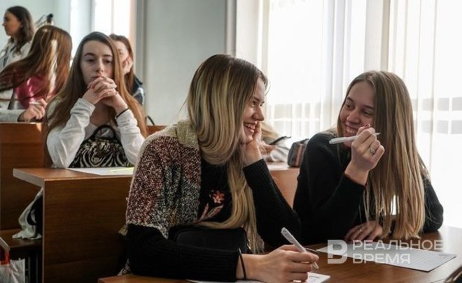 На «Госуслугах» начался прием документов в вузы