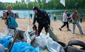 В Казани в субботнике на озере Глубоком приняли участие более 350 человек
