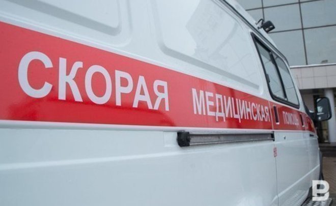 В Казани фронтальный погрузчик врезался в автобус, есть пострадавшие