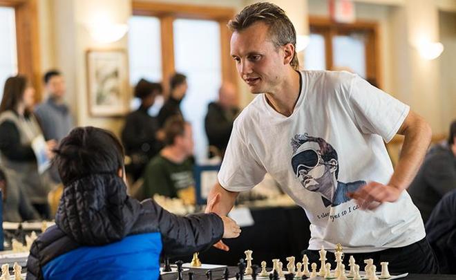 Американский гроссмейстер проведет в КФУ сеанс одновременной игры в шахматы вслепую