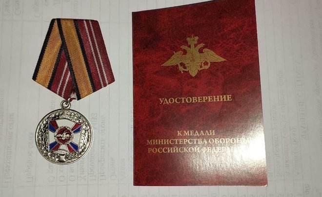 Мобилизованный до приговора казанский офицер ФСИН получил боевую награду