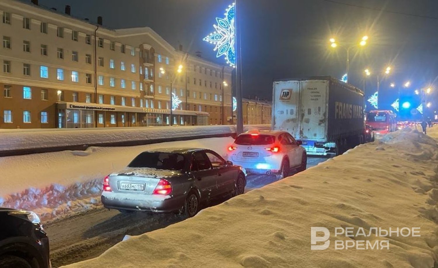 Вечером в четверг в Казани держатся 10-балльные пробки — Реальное время