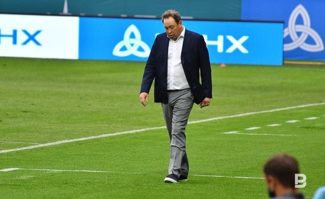 Фанаты «Рубина» потребовали отставки Слуцкого