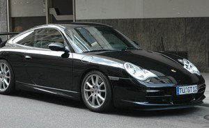 Эксперты назвали Porsche 911 лучшим автомобилем года