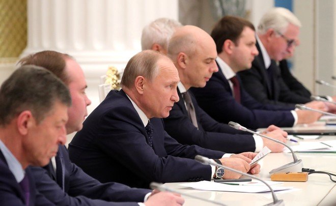 Путин призвал бизнес участвовать в нацпроектах