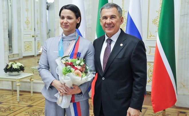 Минниханов вручил орден «Дуслык» паралимпийской чемпионке Марте Зайнуллиной