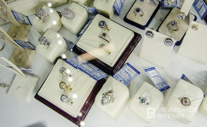 Большинство казанцев поддерживают пирсинг у детей