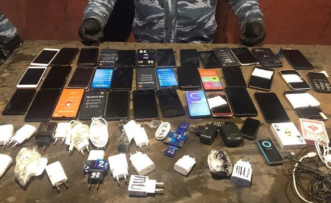 В Татарстане опера ФСИН сорвали доставку 40 мобильников в газовом баллоне