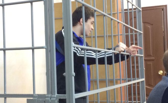 В Казани обвиняемый в убийстве темнокожего студента оскорбил суд и прокурора