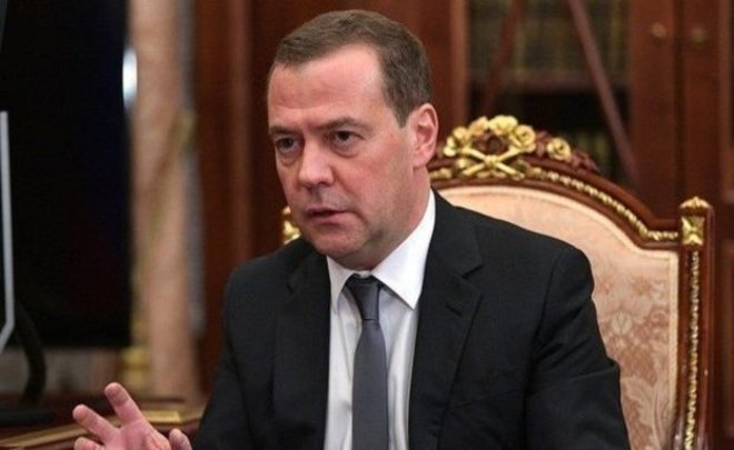 Медведев пригрозил иностранным компаниям изъятием имущества в случае конфискации активов