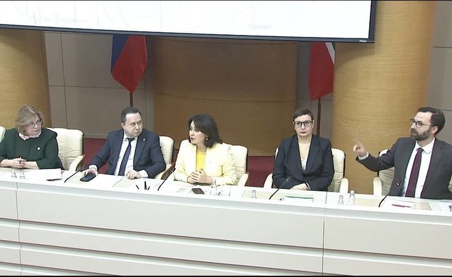 Эдуард Вафин: «Поддержка семей всегда была приоритетным направлением в социальной политике страны»