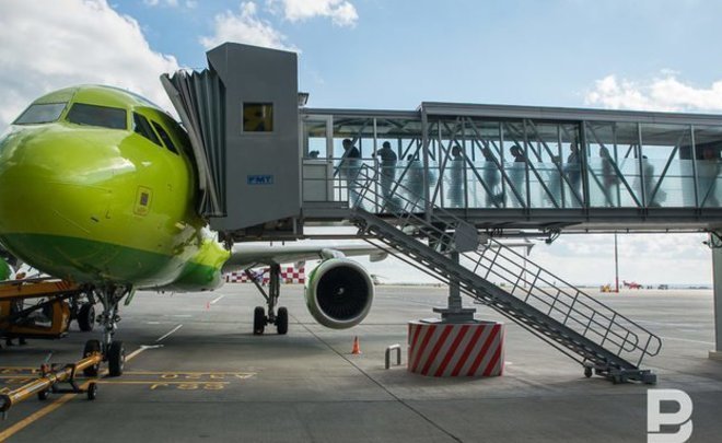 Самолет с колумбийскими болельщиками приземлился в казанском аэропорту