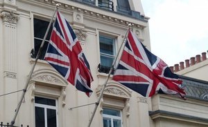 Высланные из России британские дипломаты покинули посольство