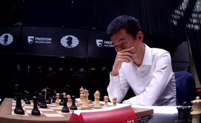 Дин Лижэнь обыграл Яна Непомнящего в 12-й партии матча за шахматную корону