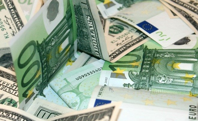 Правительство России готовит план по дедолларизации экономики — СМИ