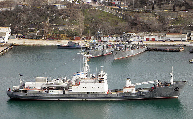 Российский военный корабль получил пробоину рядом с Босфором