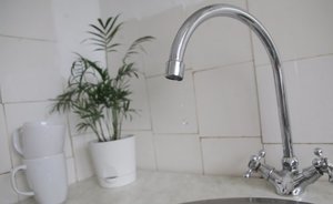 Несколько домов в казанских Дербышках остались без воды из-за аварии