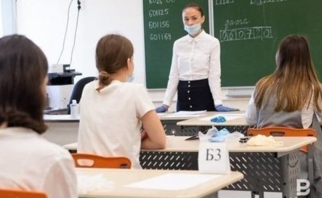 В России перенесли итоговое сочинение в школах на 15 апреля