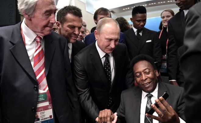 Владимир Путин выразил соболезнования президенту Бразилии после смерти Пеле