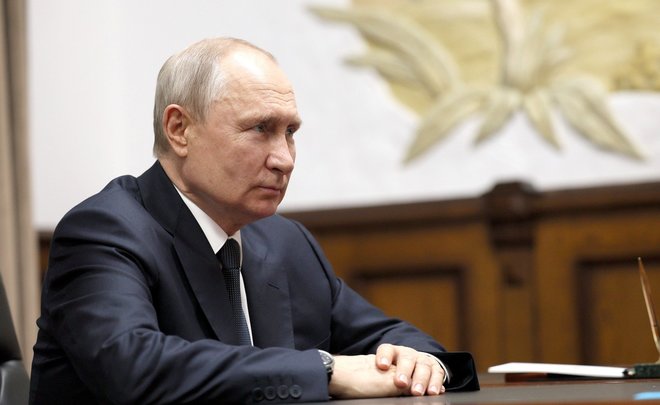Владимир Путин предложил ввести кредитные каникулы на время отпуска по уходу за ребенком