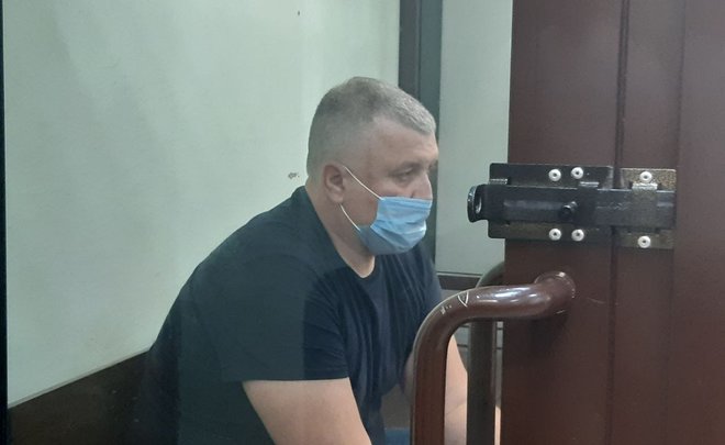 В казанский суд под конвоем доставили замглавы управления Ростехнадзора — вину не признает