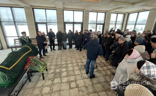 «Будем жить так, как она советовала»: в Казани простились с Резидой Макуевой