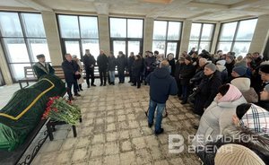 «Будем жить так, как она советовала»: в Казани простились с Резидой Макуевой