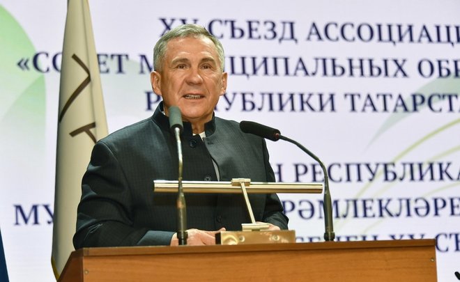 Минниханов: новогодние корпоративы запрещать нельзя