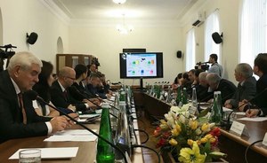 Минниханов принял участие в крулом столе «Татарстан-Абхазия» в Сухуме