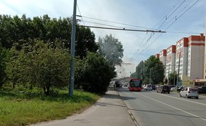 В Казани на Мавлютова загорелась машина