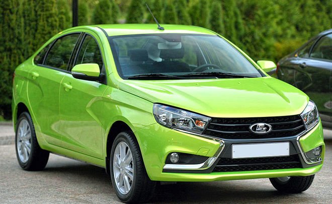 Самой распространенной маркой автомобилей в РФ стала Lada