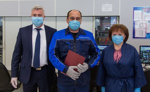 На «Нижнекамскнефтехиме» поздравили работников с предстоящим Днем химика