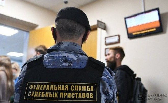 Судебные приставы Татарстана арестовали самолет и вертолет стоимостью 800 миллионов рублей