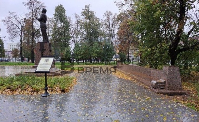Благоустройством территории памятника Рашиту Вагапову в Казани займется «Стройсервис»