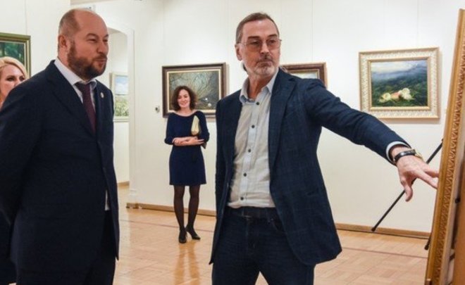 В Ульяновской области экс-главу музея обвинили в хищении 13 картин Никаса Сафронова