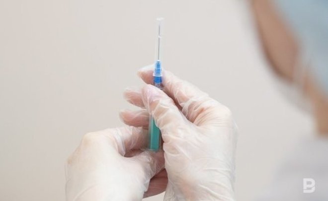 Вакцинацию от COVID-19 включили в календарь профилактических прививок