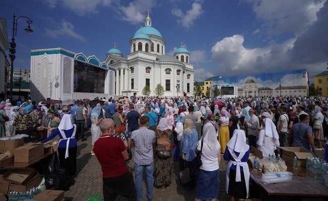 В Татарстане провели праздничную службу в воссозданном соборе Казанской иконы Божией Матери