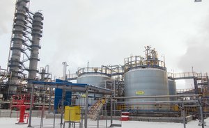 НКНХ приступил к выпуску термоэластопластов для дорожного покрытия и кровельных материалов