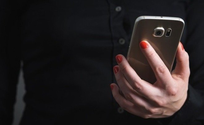 ФАС предложила устанавливать на смартфоны российское ПО