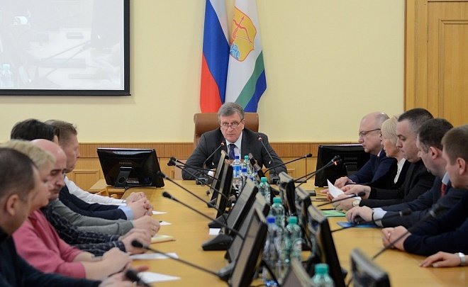 Губернатор Кировской области встретился с представителями торговых центров