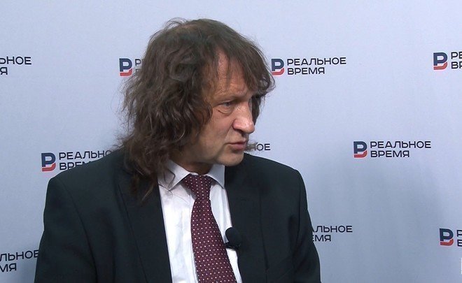 Директор казанской школы «СОлНЦе» Павел Шмаков уезжает из Казани