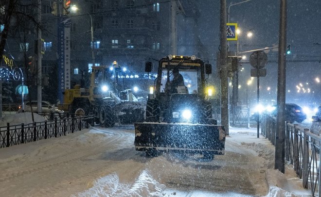 Этой ночью в Казани на уборку снега выйдут почти 400 единиц спецтехники