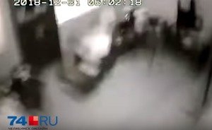 В Сети появилось видео момента взрыва газа в жилом доме в Магнитогорске